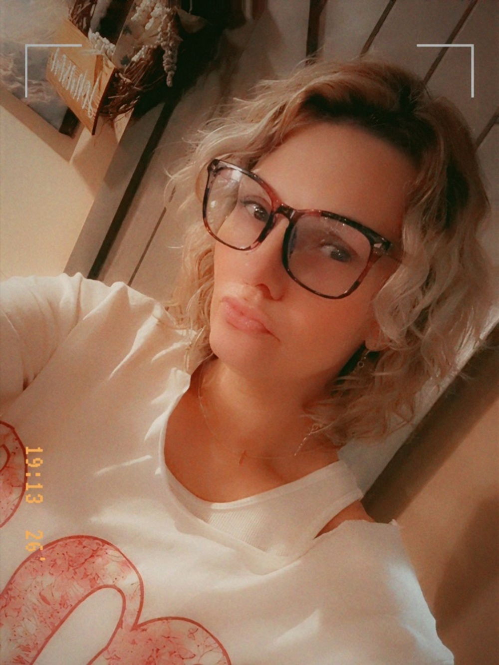 Meet your Posher, Krystle~Hidden Gem💎